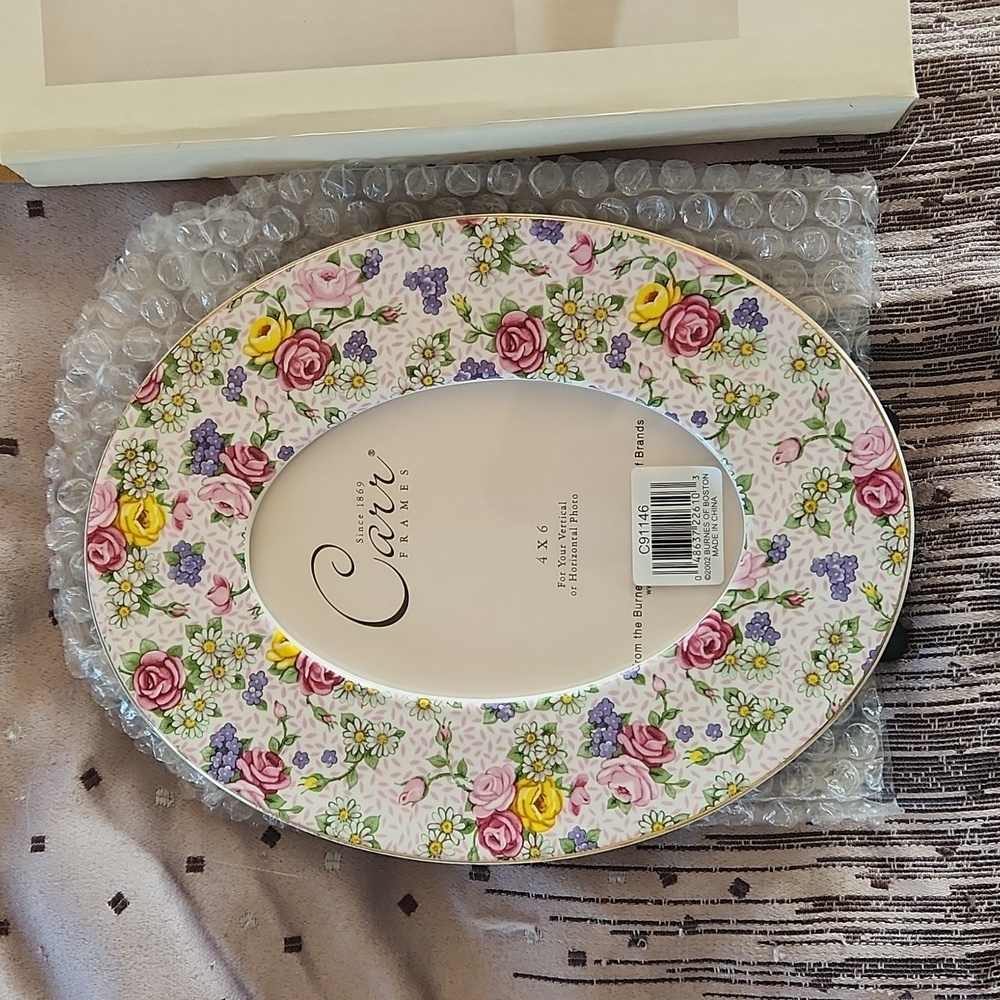 Floral photo frame